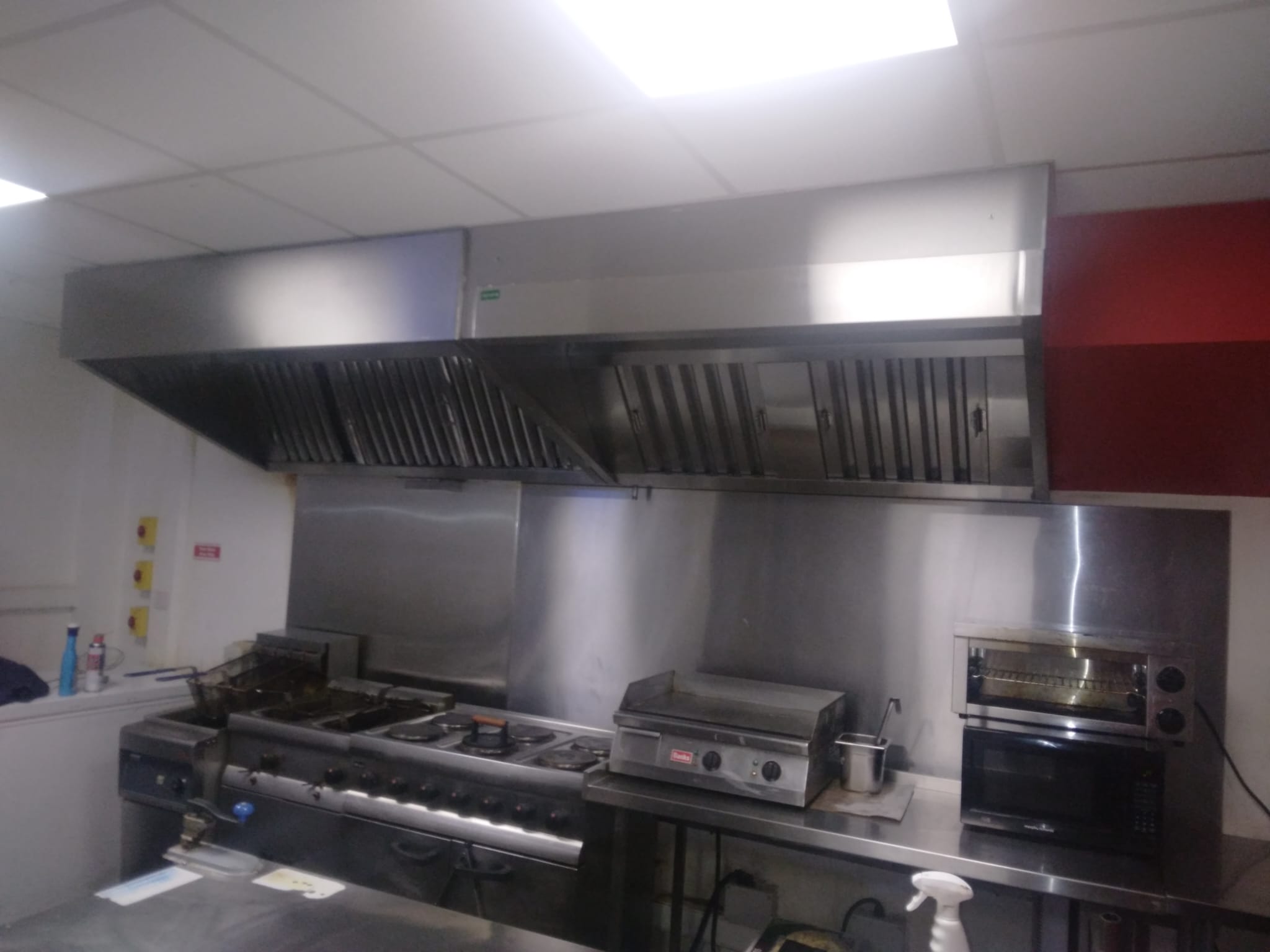 80ff97ac-fcb1-415c-9ca2-aee786957a4f Commercial kitchen deep clean